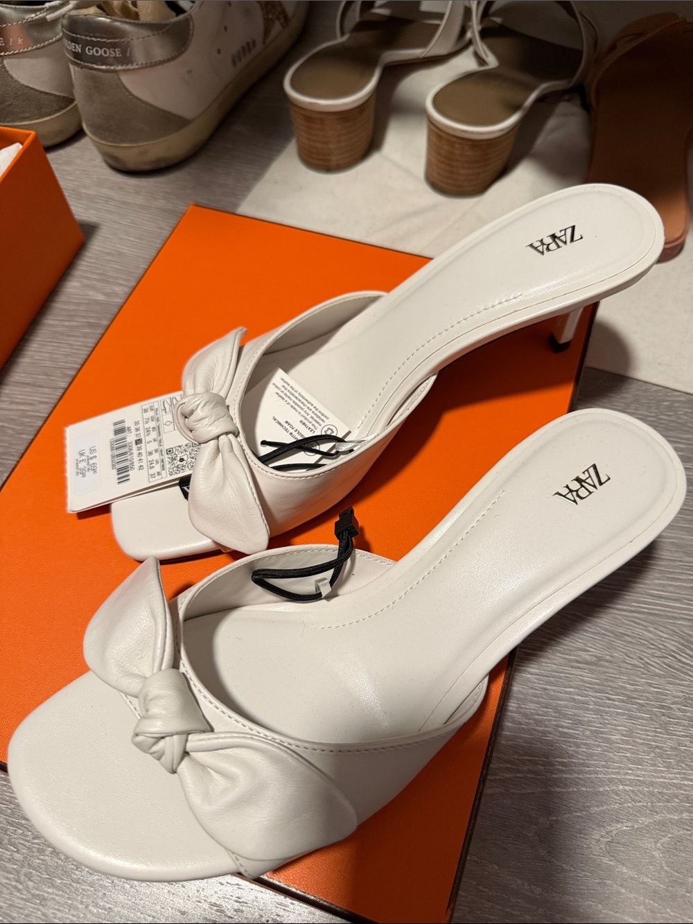 Zara White leather bow heeled sandal *NWT*